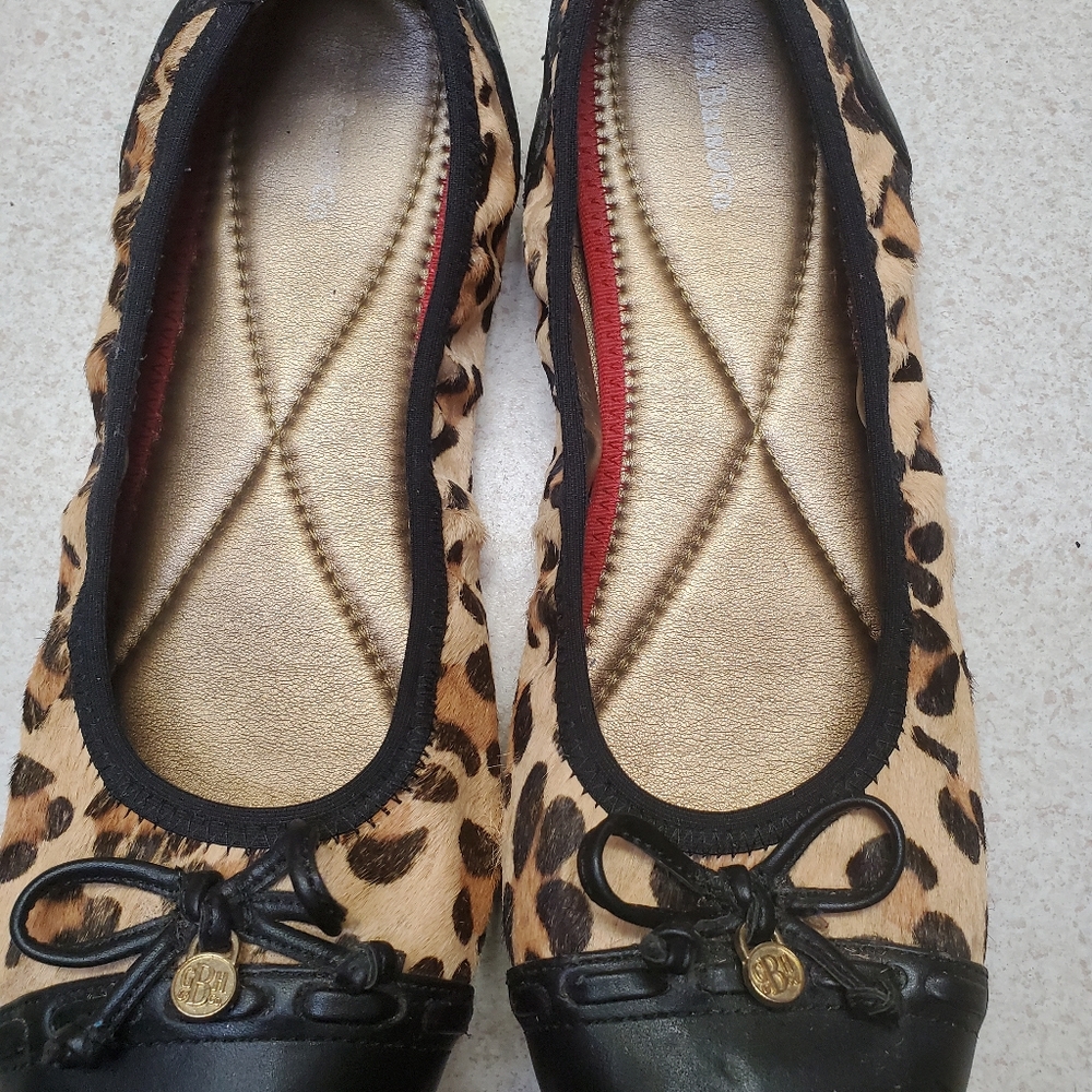 BASS Leather, Leopard print Size 8.5 slip on